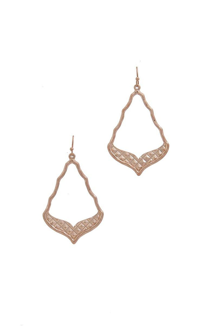 Cutout Moroccan Shaped Metal Drop Earring