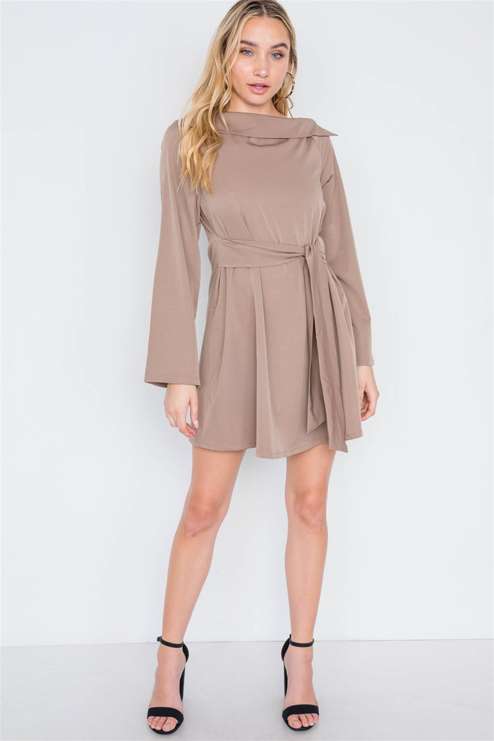 Straight Neck Solid Front-tie Dress