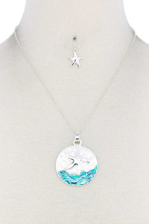 Starfish Round Pendant Necklace