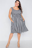 Plus Size Scoop Neck Side Pockets Checkered Gingham Midi Dres