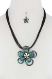 Two Tone Flower Pendant Pu Leather Necklace